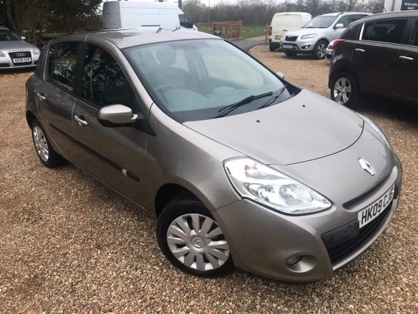 Used RENAULT CLIO in Witney, Oxfordshire for sale