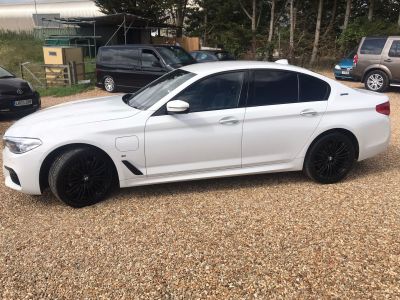 BMW 5 SERIES 530E M SPORT - 3654 - 2