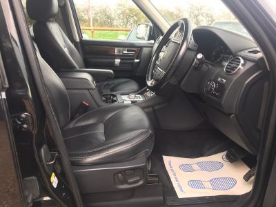 LAND ROVER DISCOVERY SDV6 HSE LUXURY - 3711 - 22