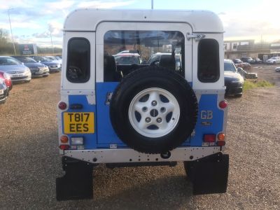 LAND ROVER DEFENDER 90 HARD-TOP TD5 - 4075 - 10