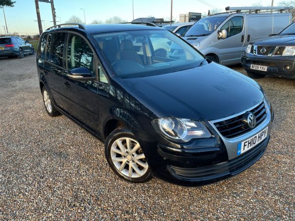 Used VOLKSWAGEN TOURAN in Witney, Oxfordshire for sale