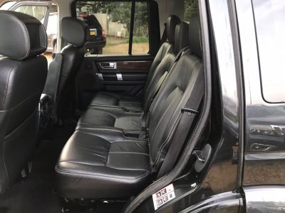 LAND ROVER DISCOVERY SDV6 HSE LUXURY - 4072 - 30