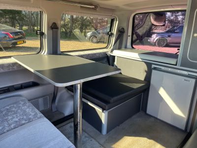FORD FREDA MOTORHOME - 4277 - 24