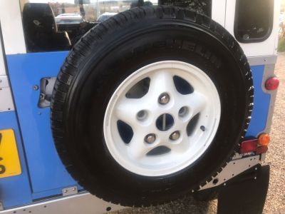 LAND ROVER DEFENDER 90 HARD-TOP TD5 - 4075 - 21