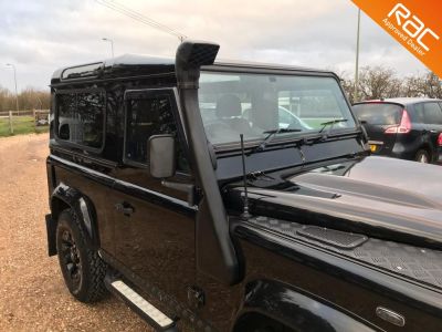 LAND ROVER DEFENDER 90 XS STATION WAGON - 3265 - 32