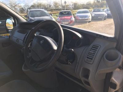 RENAULT TRAFIC SL27 SPORT DCI S/R - 4069 - 19